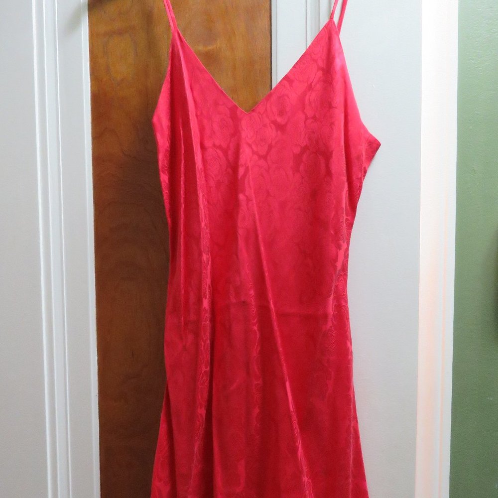 Lingerie - Picture 4 of 6